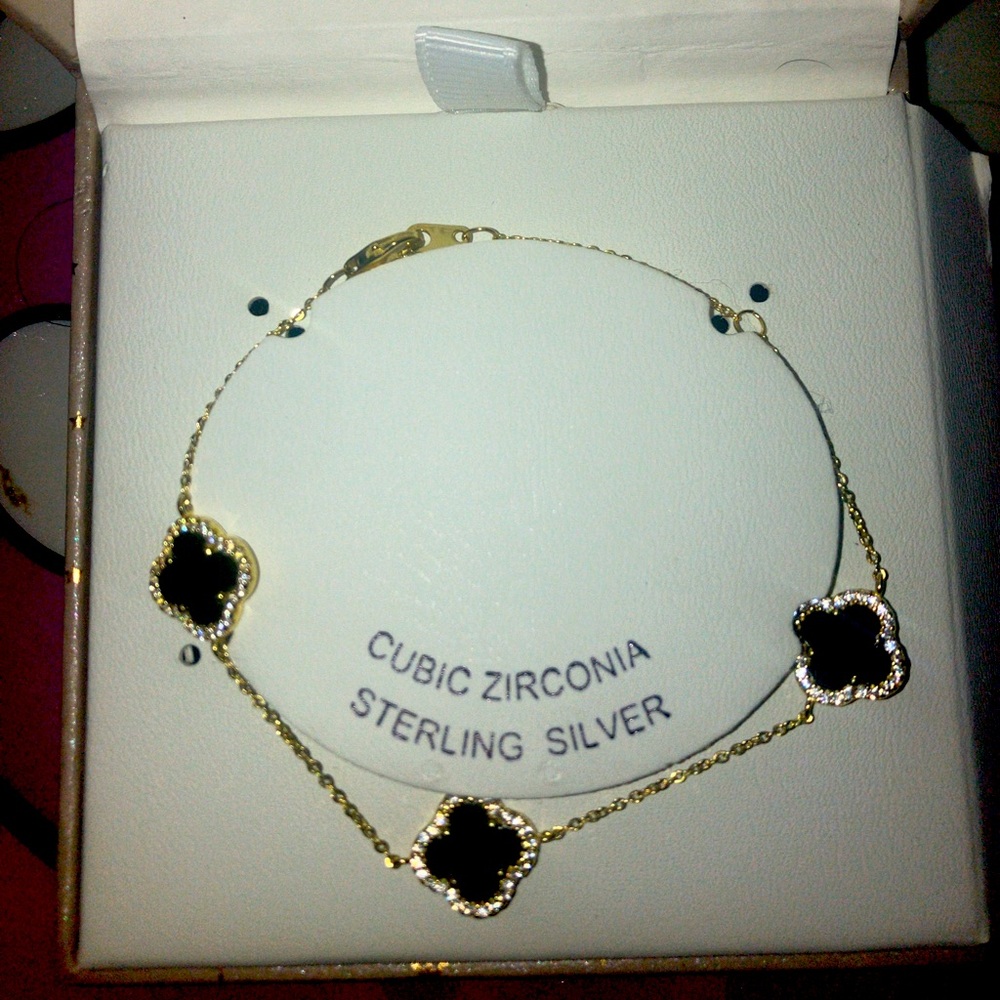 Woman’s bracelet